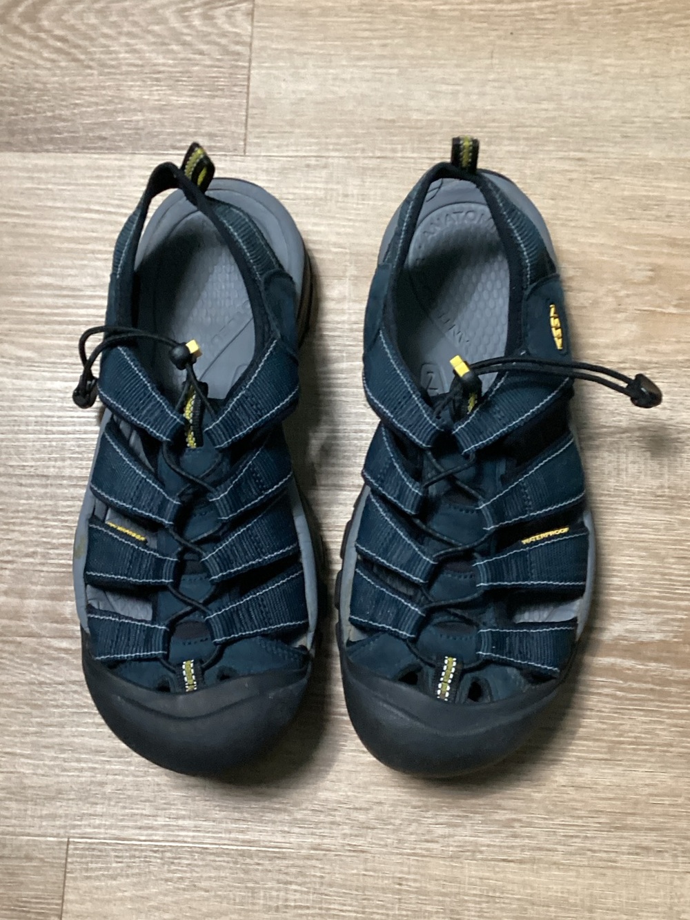 Keen Men’s Newport H2 Navy/Medium Grey Sport Sandals US 10.5 Unisex